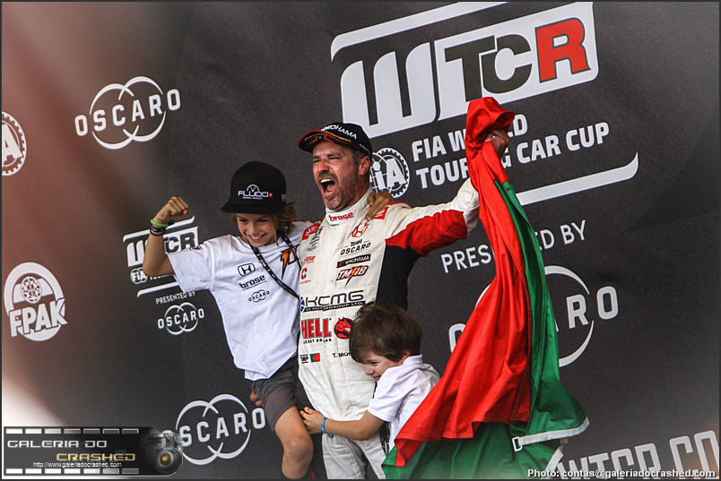 Fotos WTCR Vila Real – Uma vitória única de Tiago Monteiro!